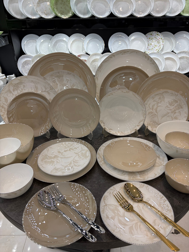 سرویس غذا خوری ۱۲ نفره ۵۲ پارچه ترکیبی